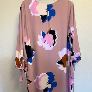 Floral shift dress with tie sleeves